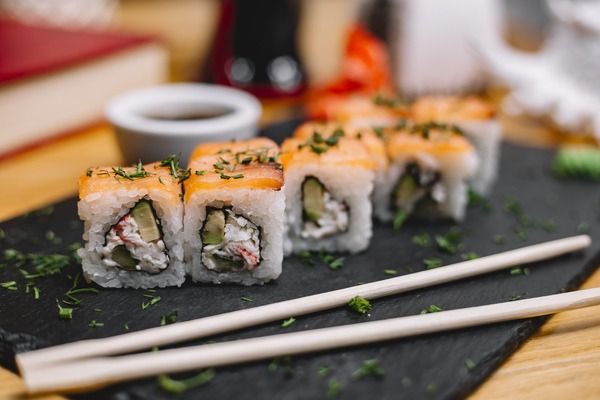 Rodzaje sushi – które warto znać i spróbować?